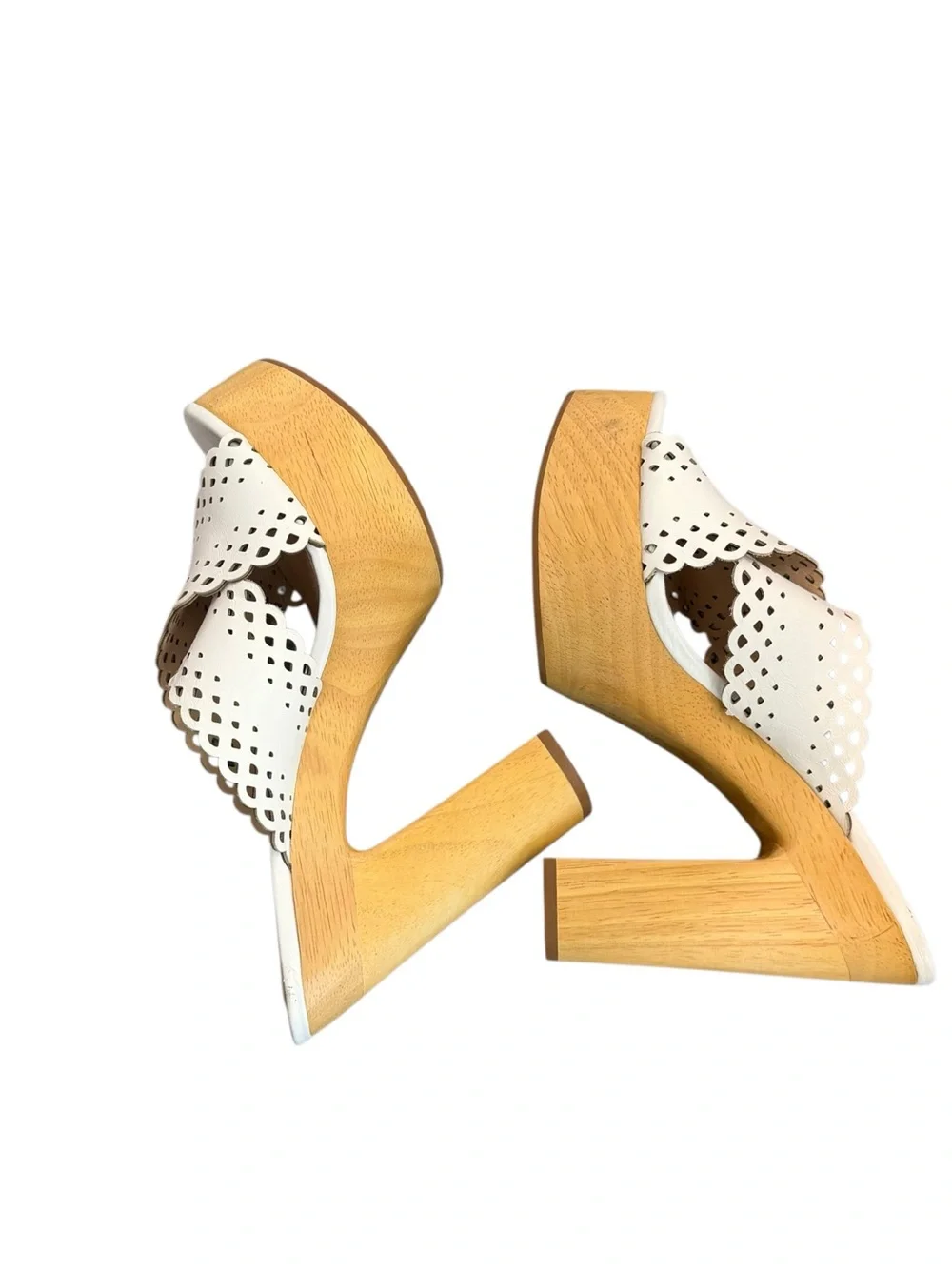 Veronica Beard Gaynor White Scalloped Leather Platform Mule with Wood Heel Clogs